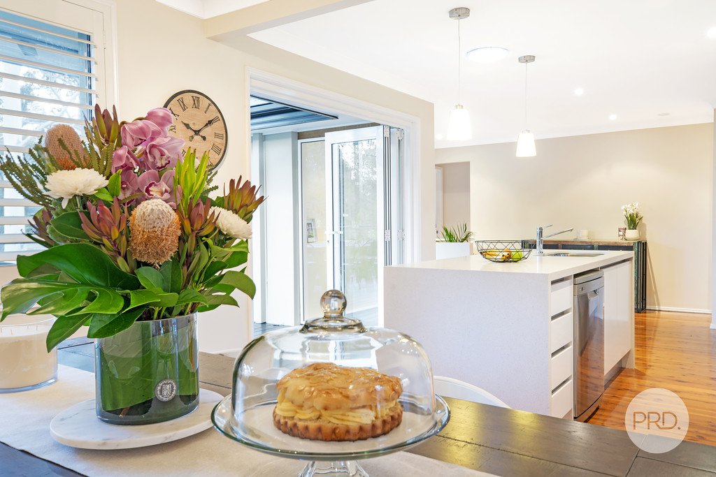 8 Currawong Crescent LEONAY 7