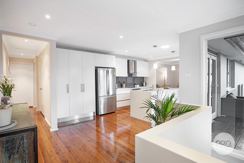 8 Currawong Crescent LEONAY 8