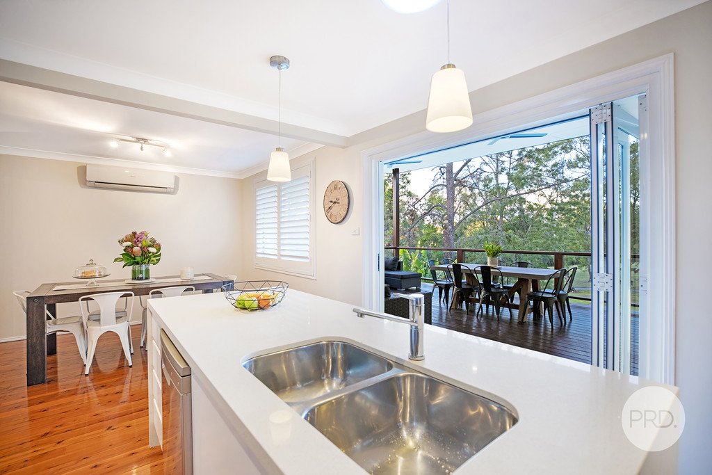 8 Currawong Crescent LEONAY 12
