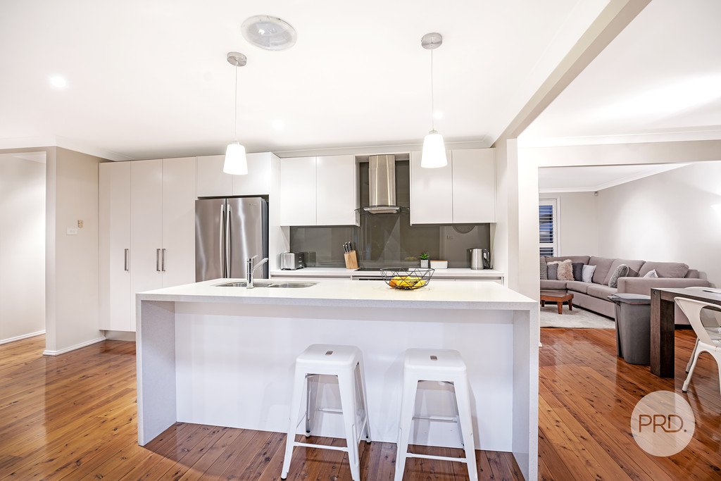 8 Currawong Crescent LEONAY 14