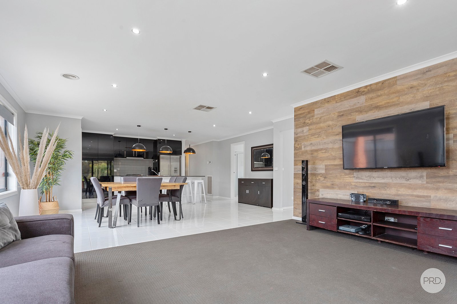 8 Curtain Street EAGLEHAWK 9