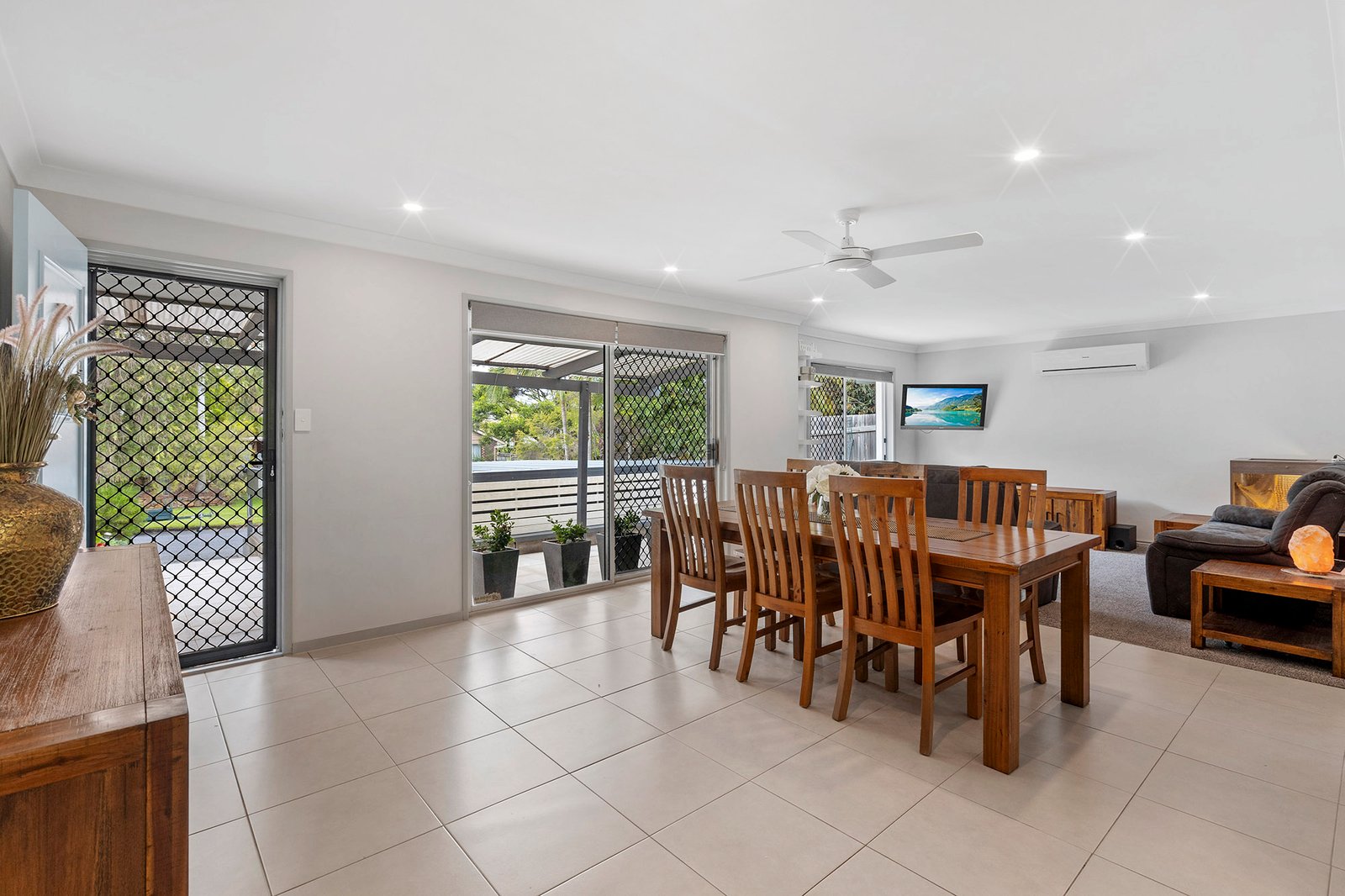 8 Cutana Court ASHMORE 4