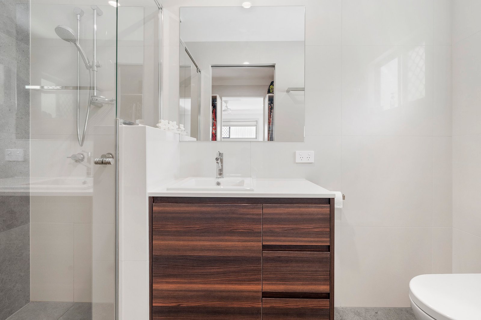 8 Cutana Court ASHMORE 8