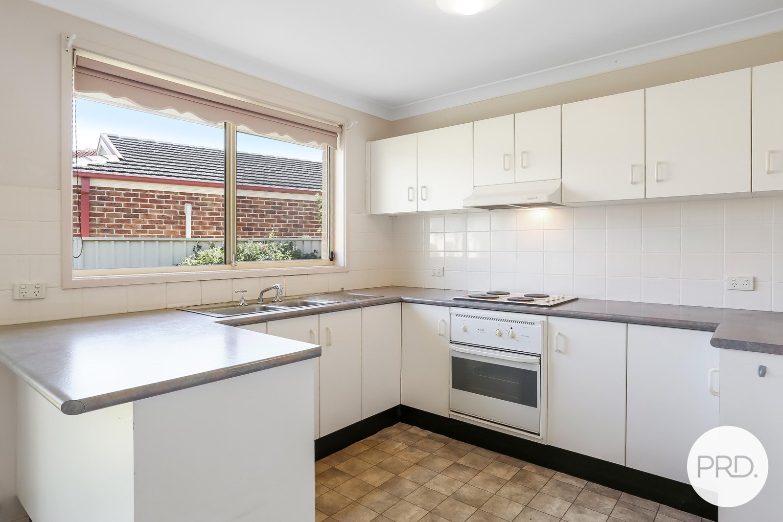 8 Dabpeto Road HORSLEY 2