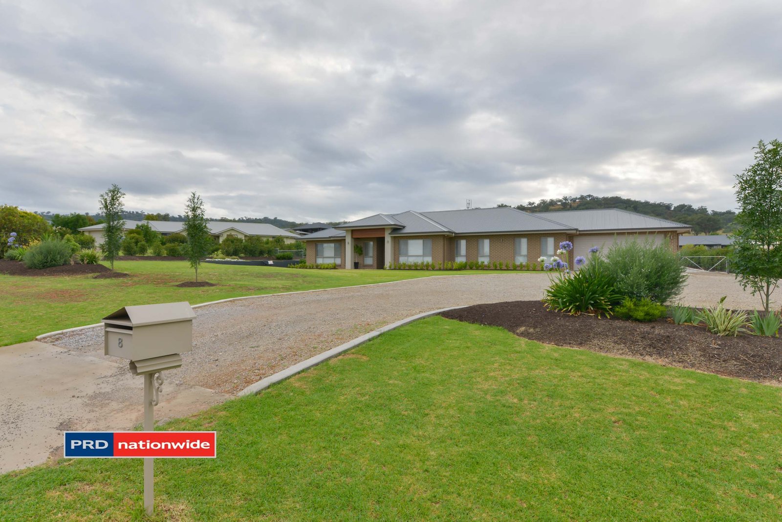 8 Daintree Circuit TAMWORTH 1