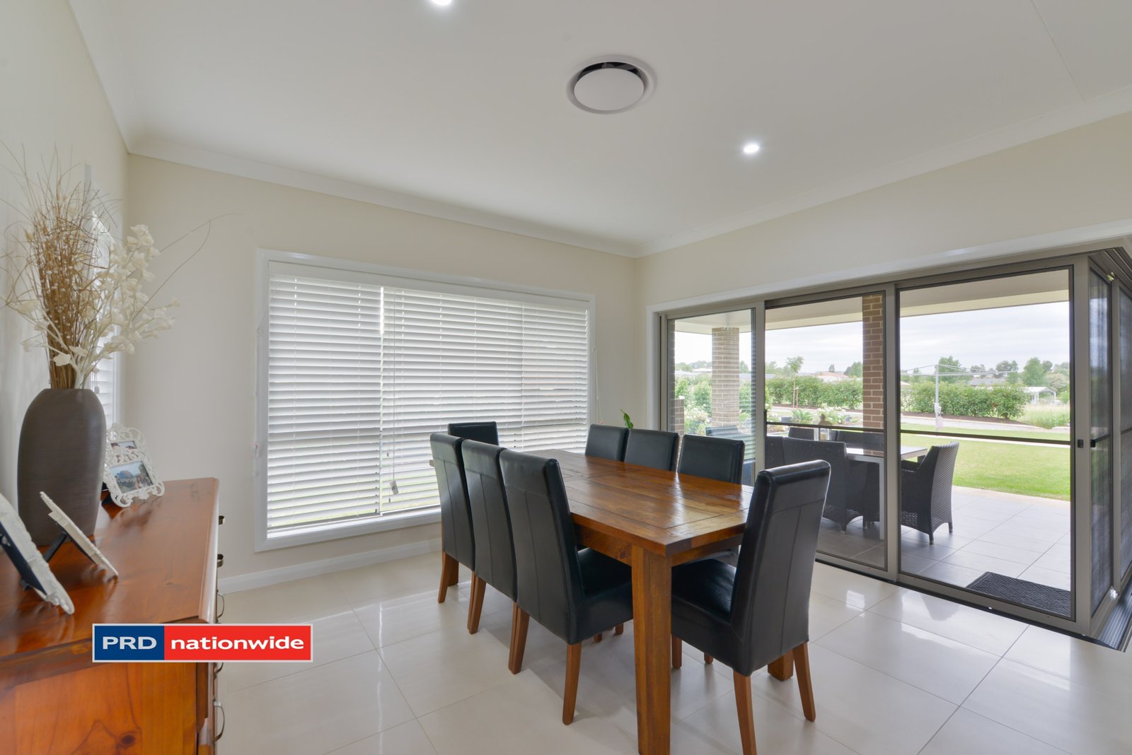 8 Daintree Circuit TAMWORTH 12