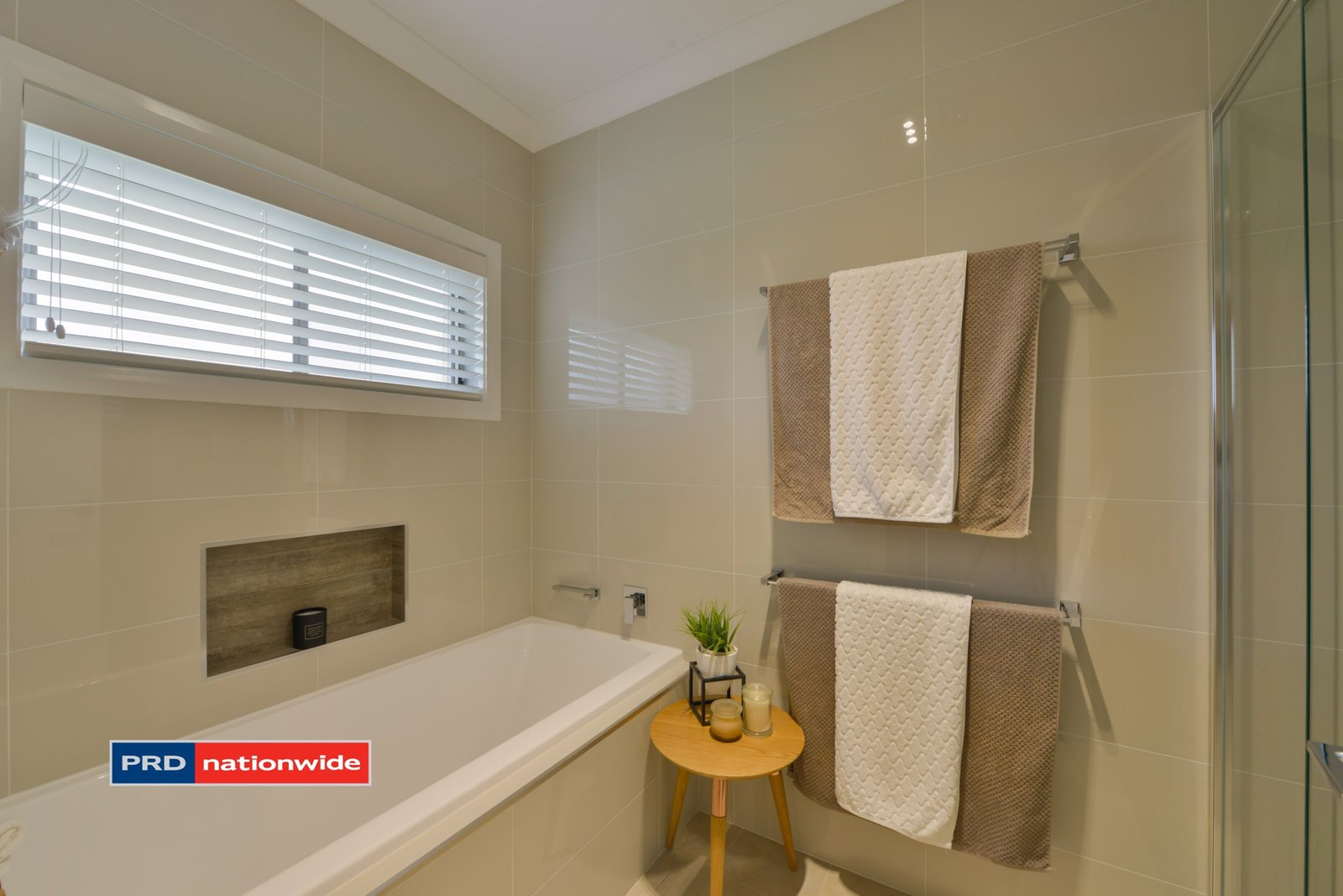 8 Daintree Circuit TAMWORTH 15