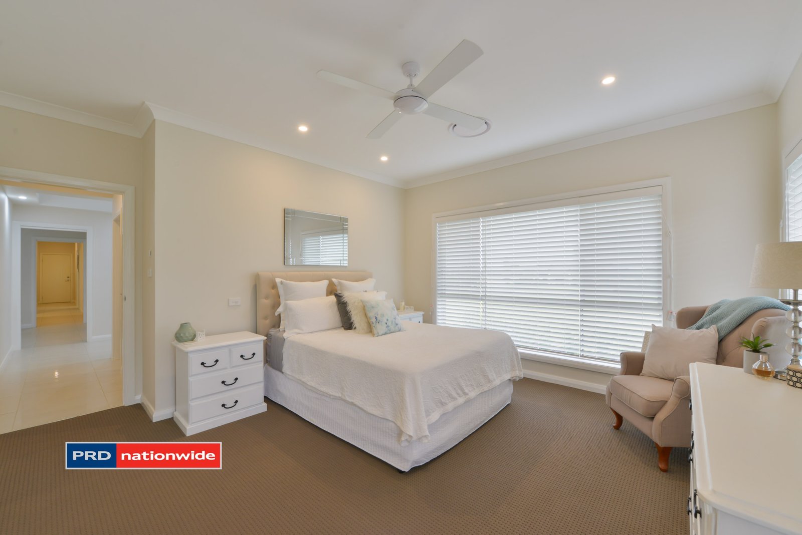 8 Daintree Circuit TAMWORTH 23