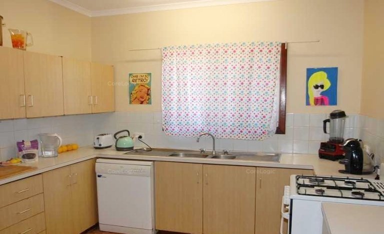 8 Dakas Street CABLE BEACH 2