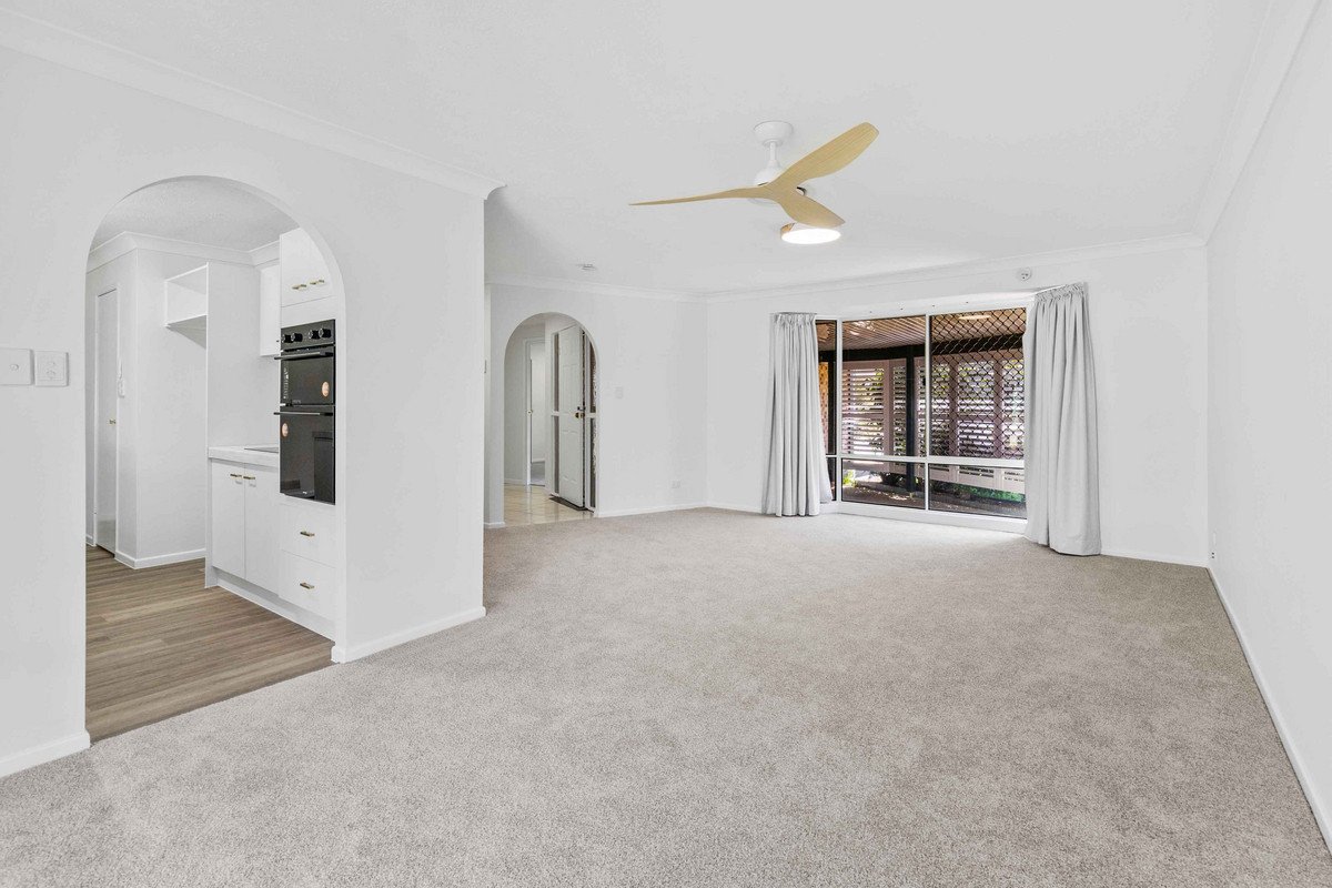 8 Damson Place Elanora 1