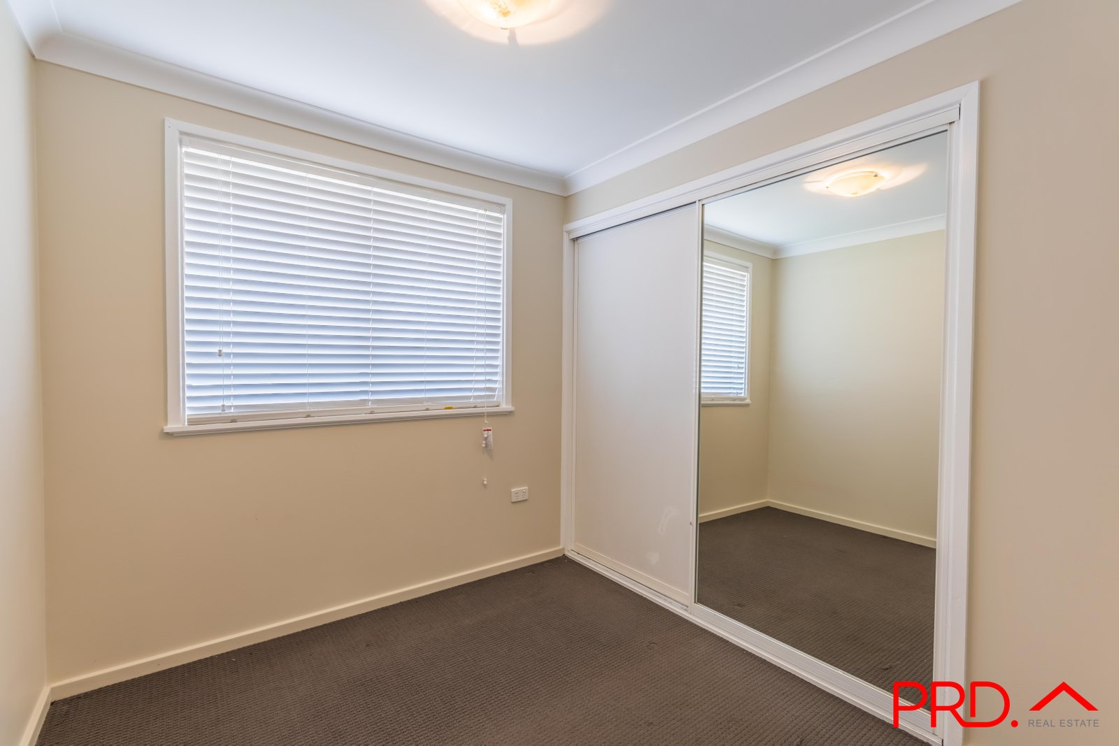 8 Dandaloo Street TAMWORTH 8