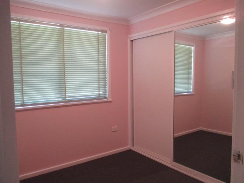 8 Dandaloo Street TAMWORTH 12