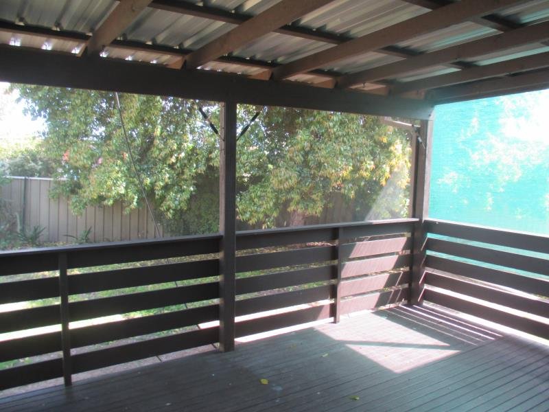 8 Dandaloo Street TAMWORTH 16