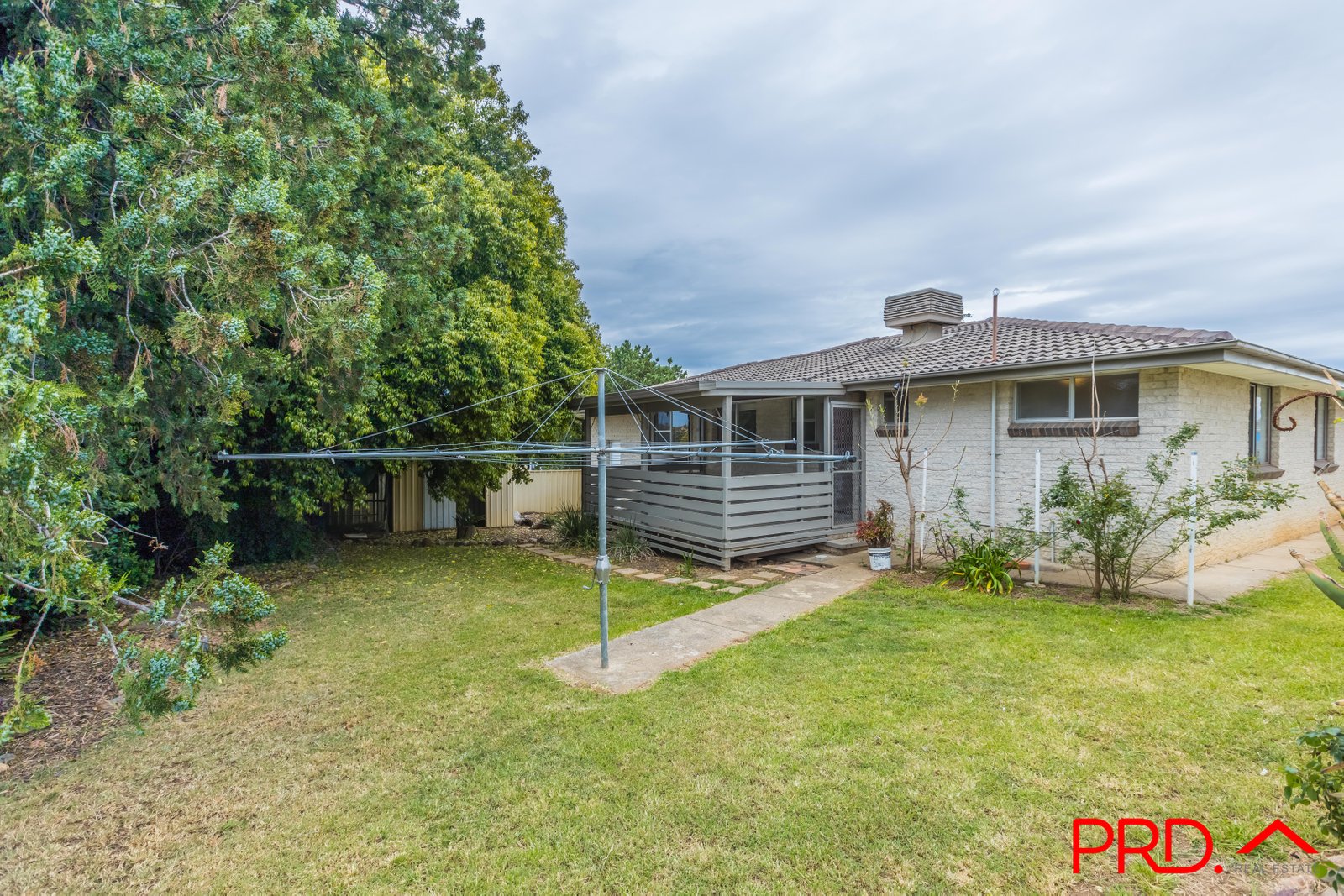 8 Dandaloo Street TAMWORTH 18
