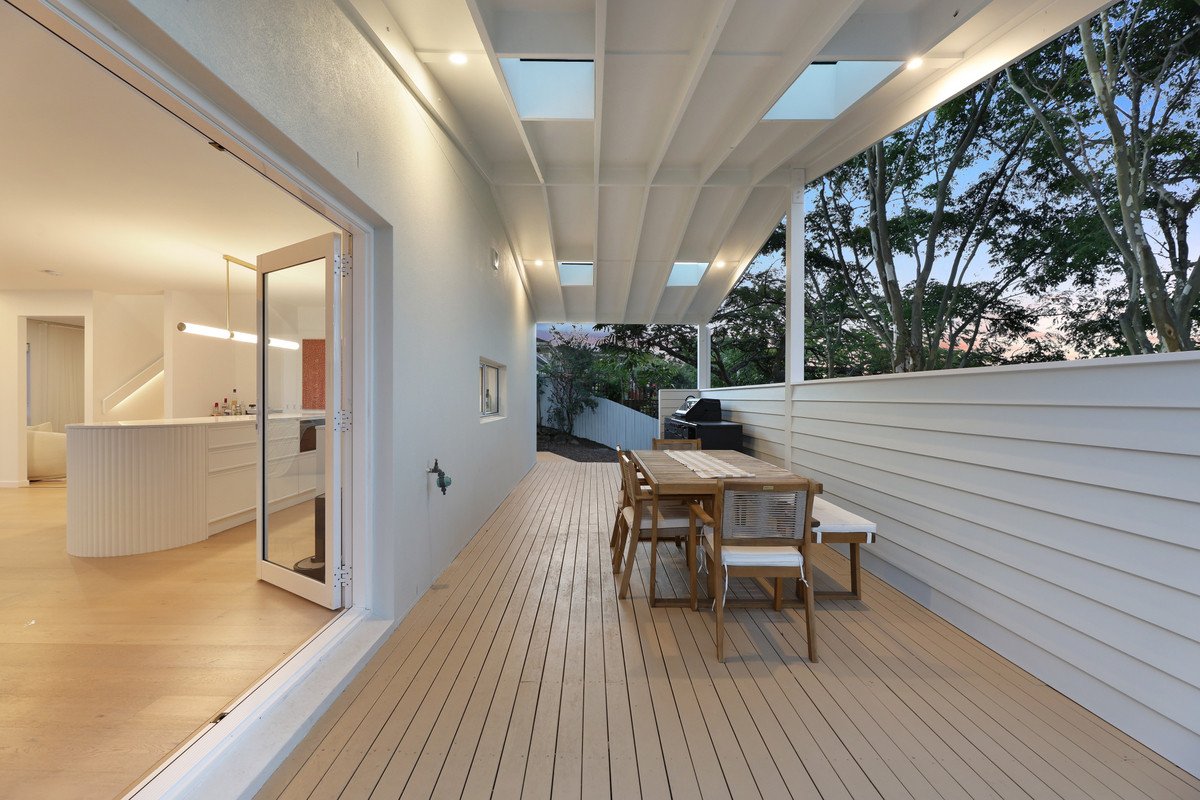 8 Dapples Court Burleigh Heads 13