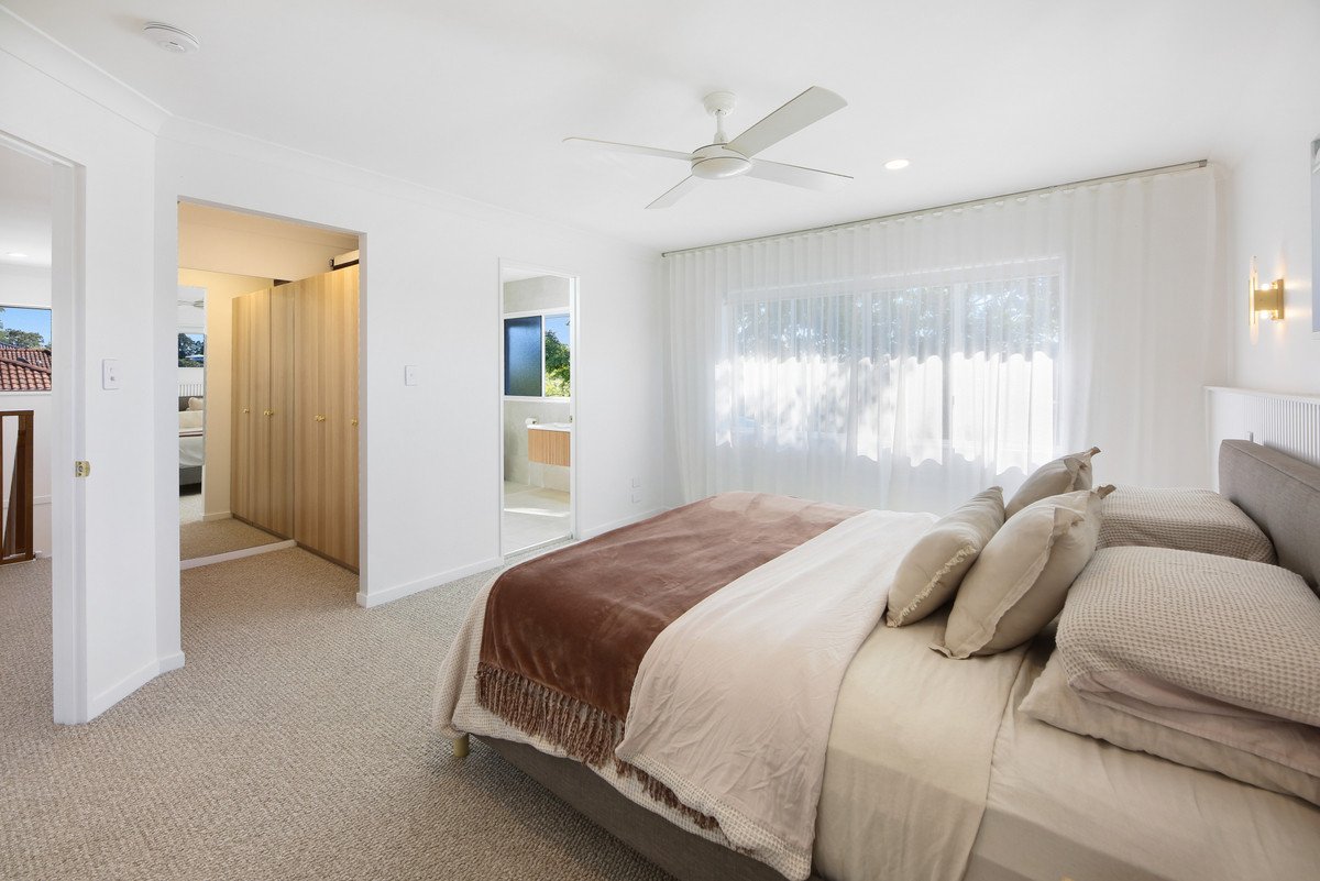 8 Dapples Court Burleigh Heads 18