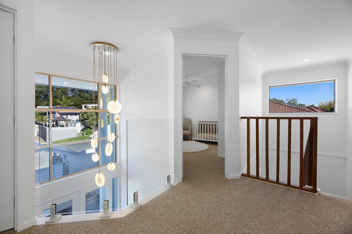 8 Dapples Court Burleigh Heads 23