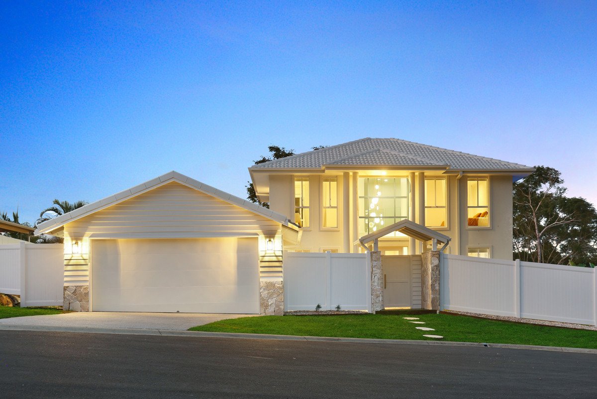 8 Dapples Court Burleigh Heads 32