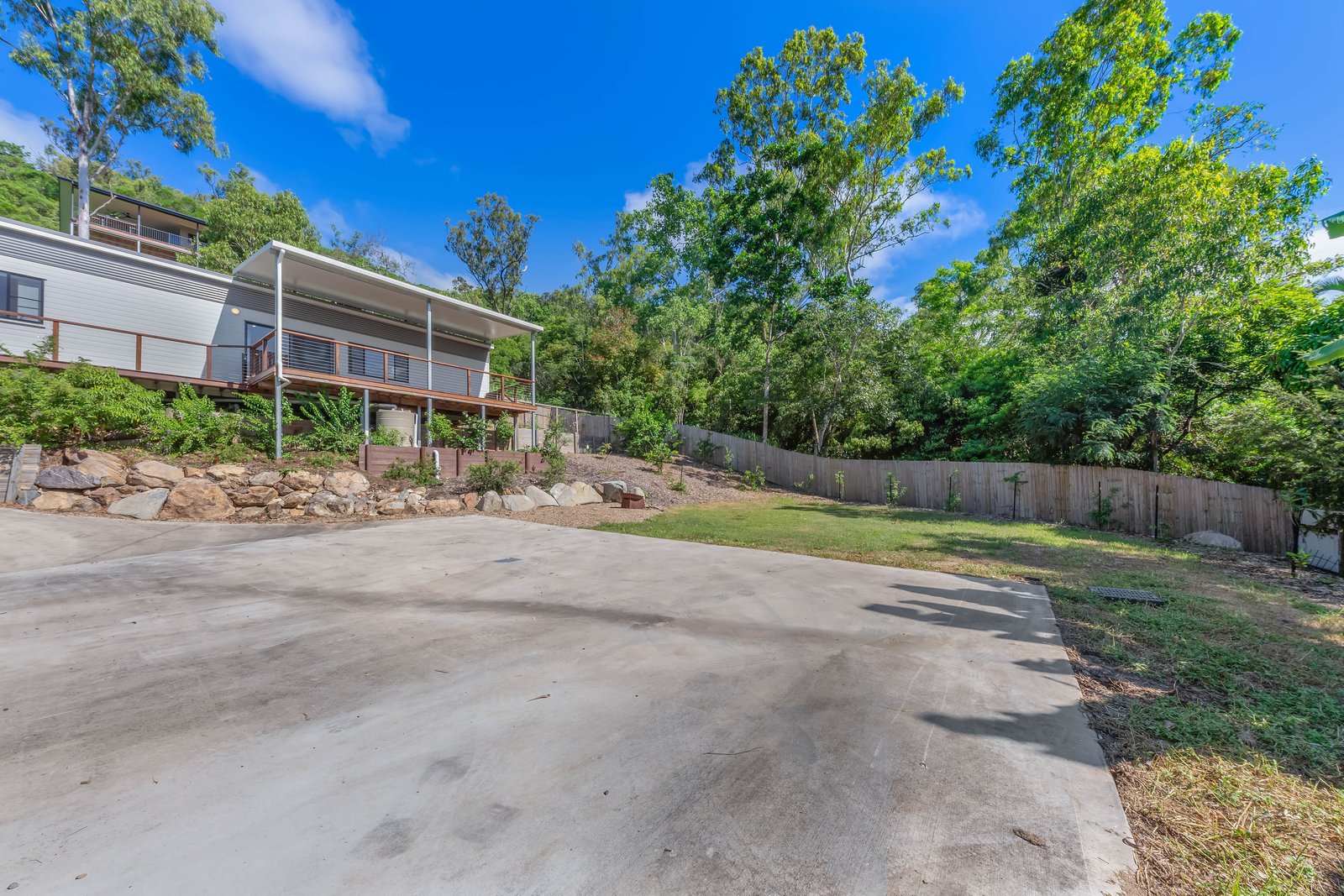 8 Dashers Drive CANNONVALE 13