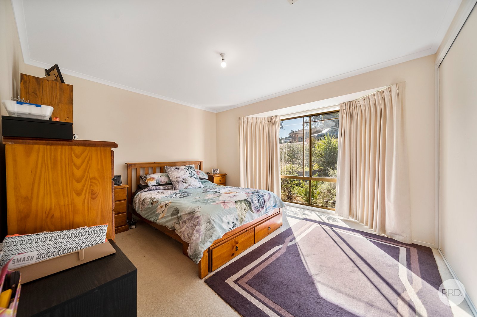 8 Davey Close FLORA HILL 4