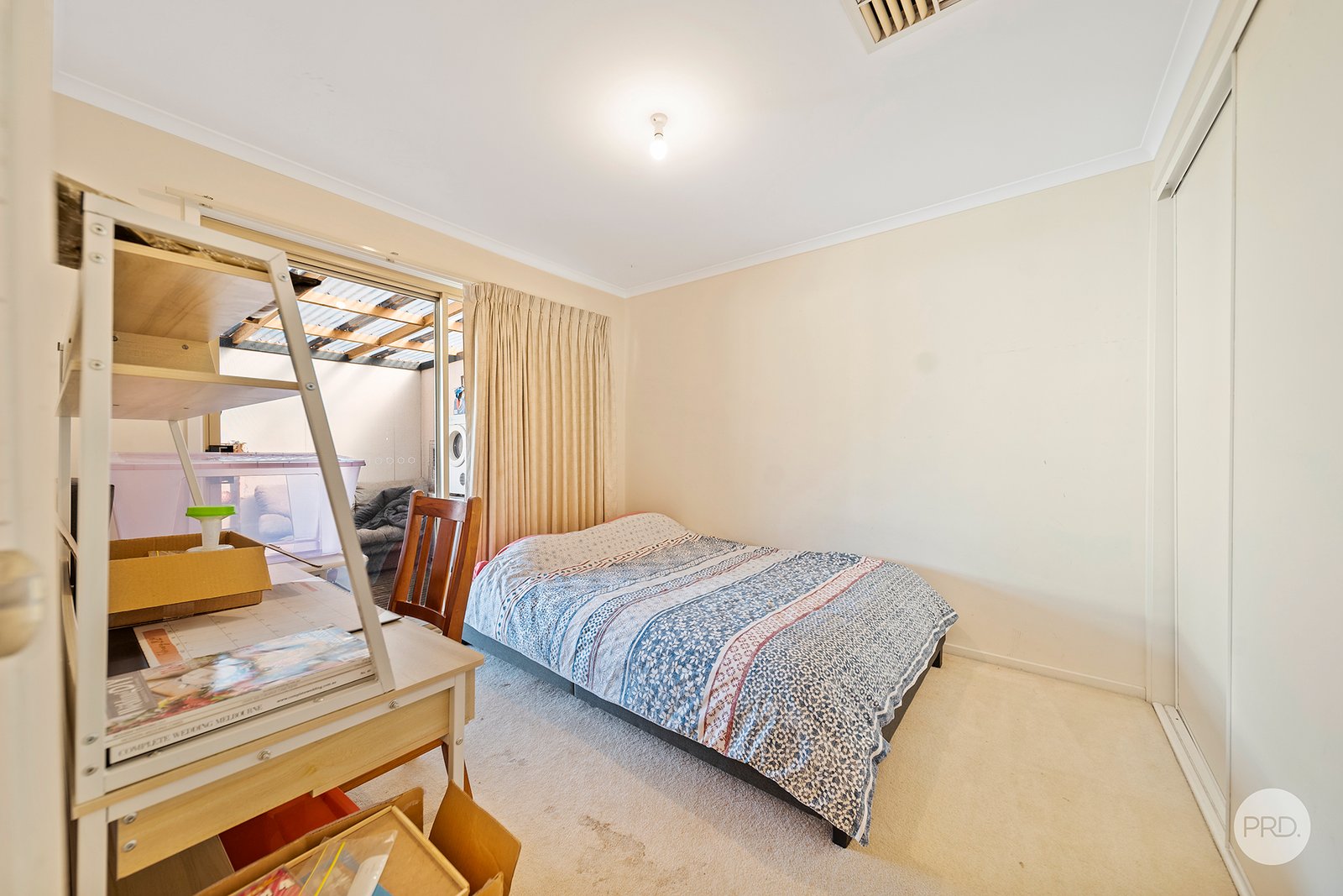 8 Davey Close FLORA HILL 6