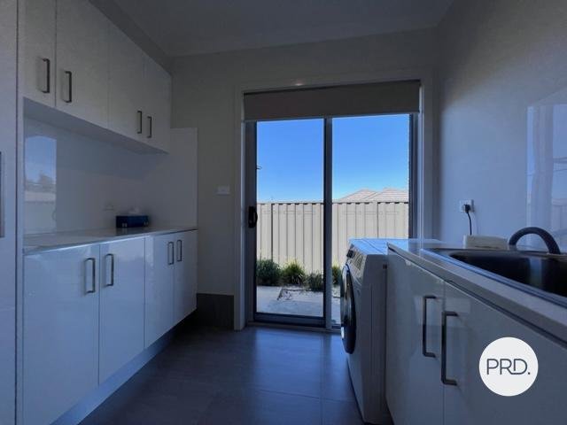 8 David Street GOOGONG 10