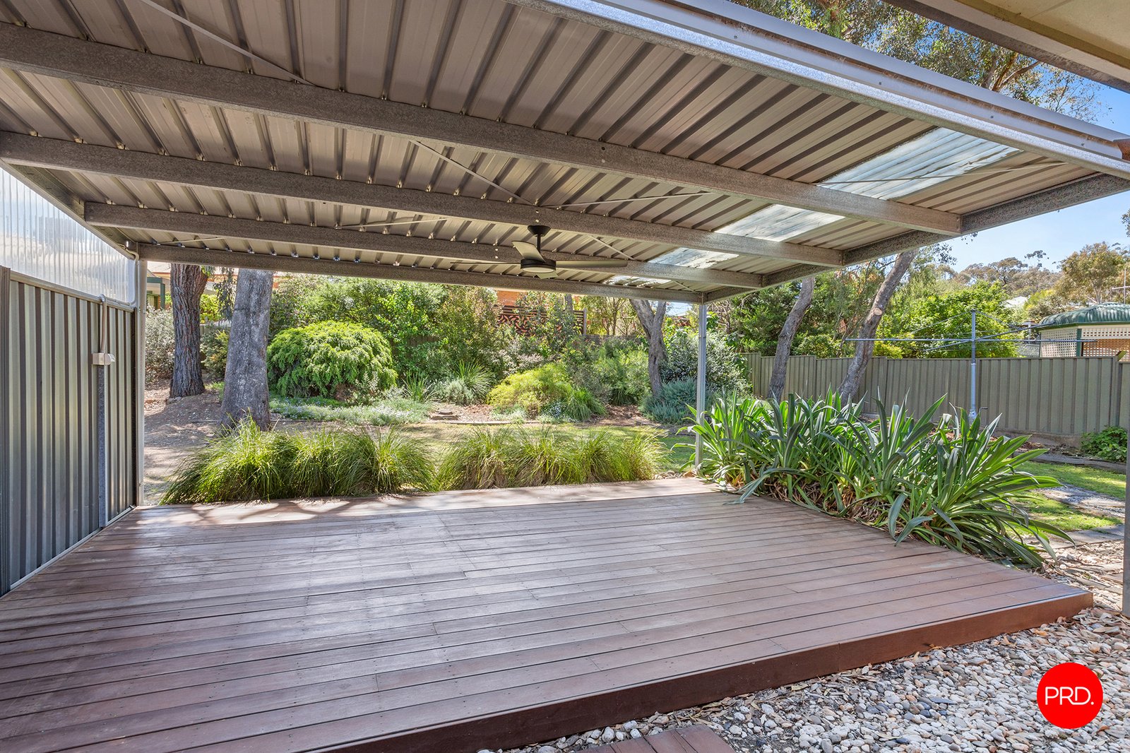 8 Deakin Drive FLORA HILL 12