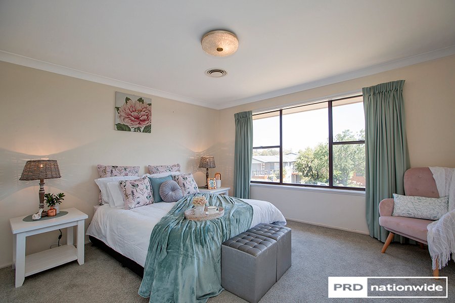 8 Dekalb Street TAMWORTH 9
