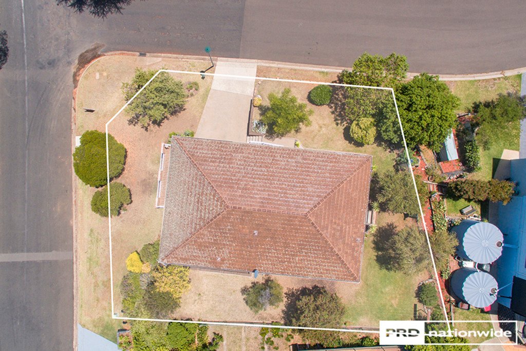 8 Dekalb Street TAMWORTH 15