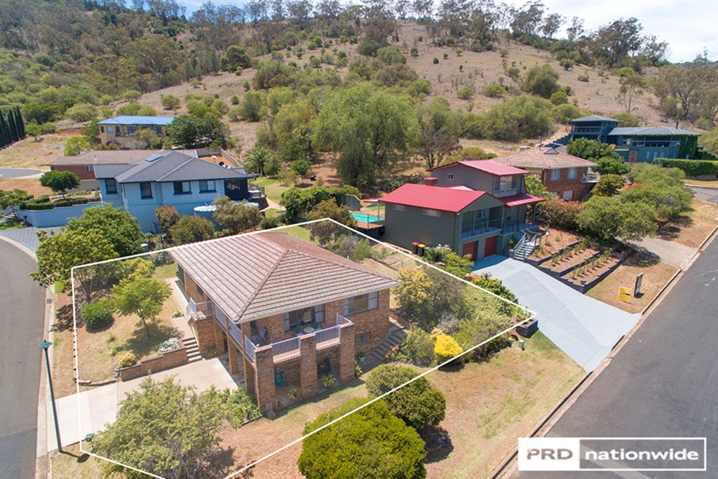 8 Dekalb Street TAMWORTH 16