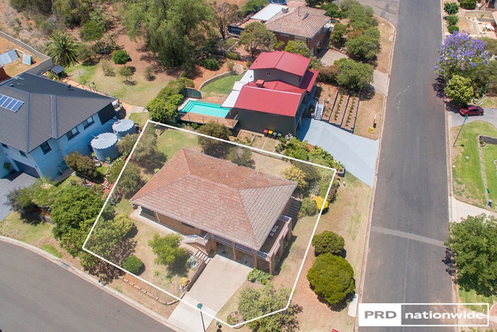 8 Dekalb Street TAMWORTH 17
