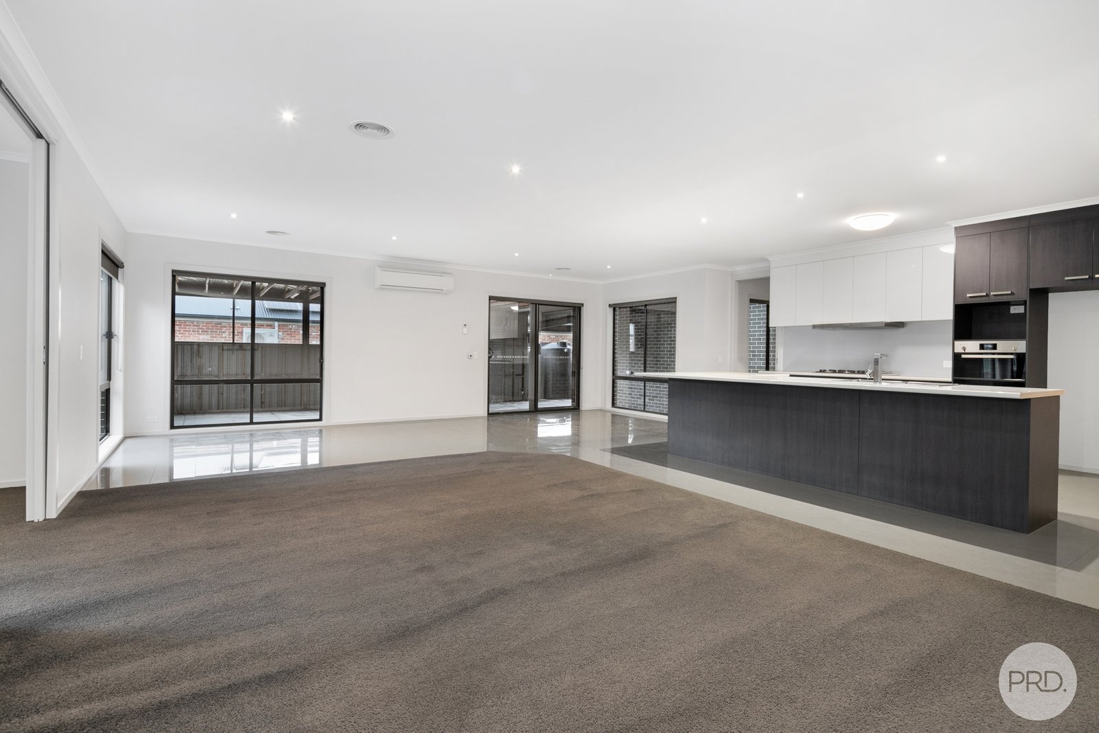 8 Delaland Avenue BUNINYONG 9