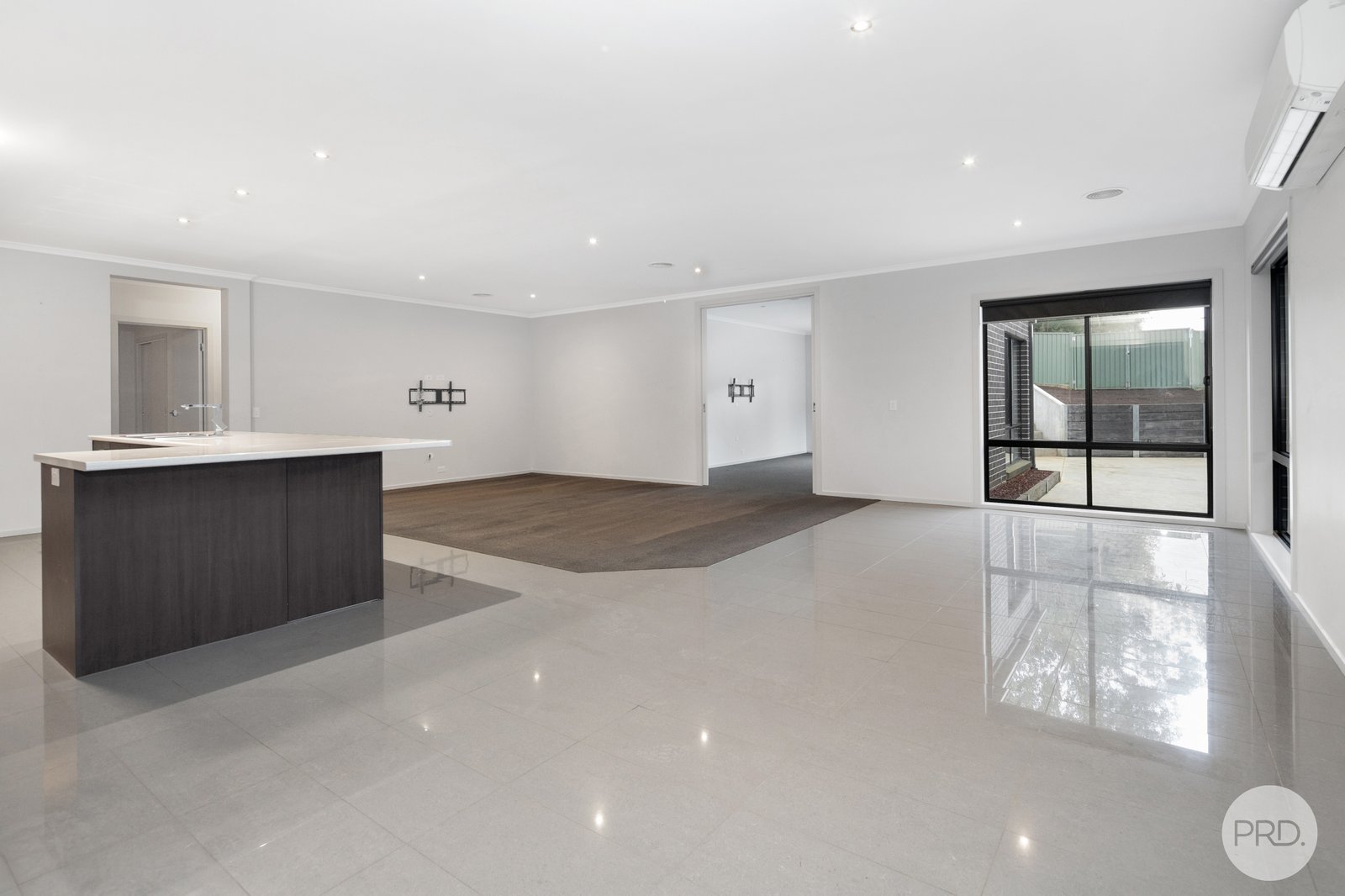 8 Delaland Avenue BUNINYONG 10