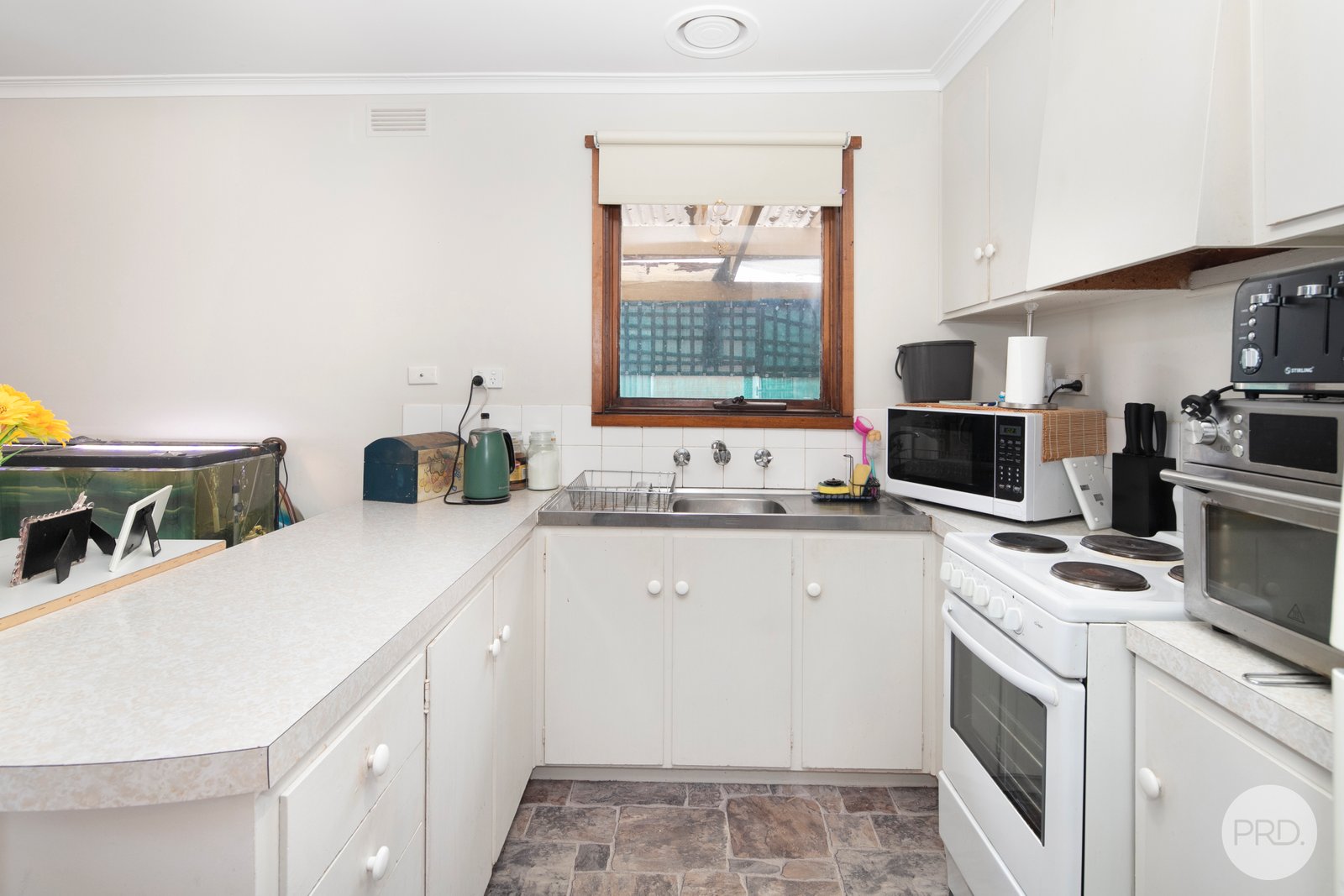 8 Dermot Street WENDOUREE 3