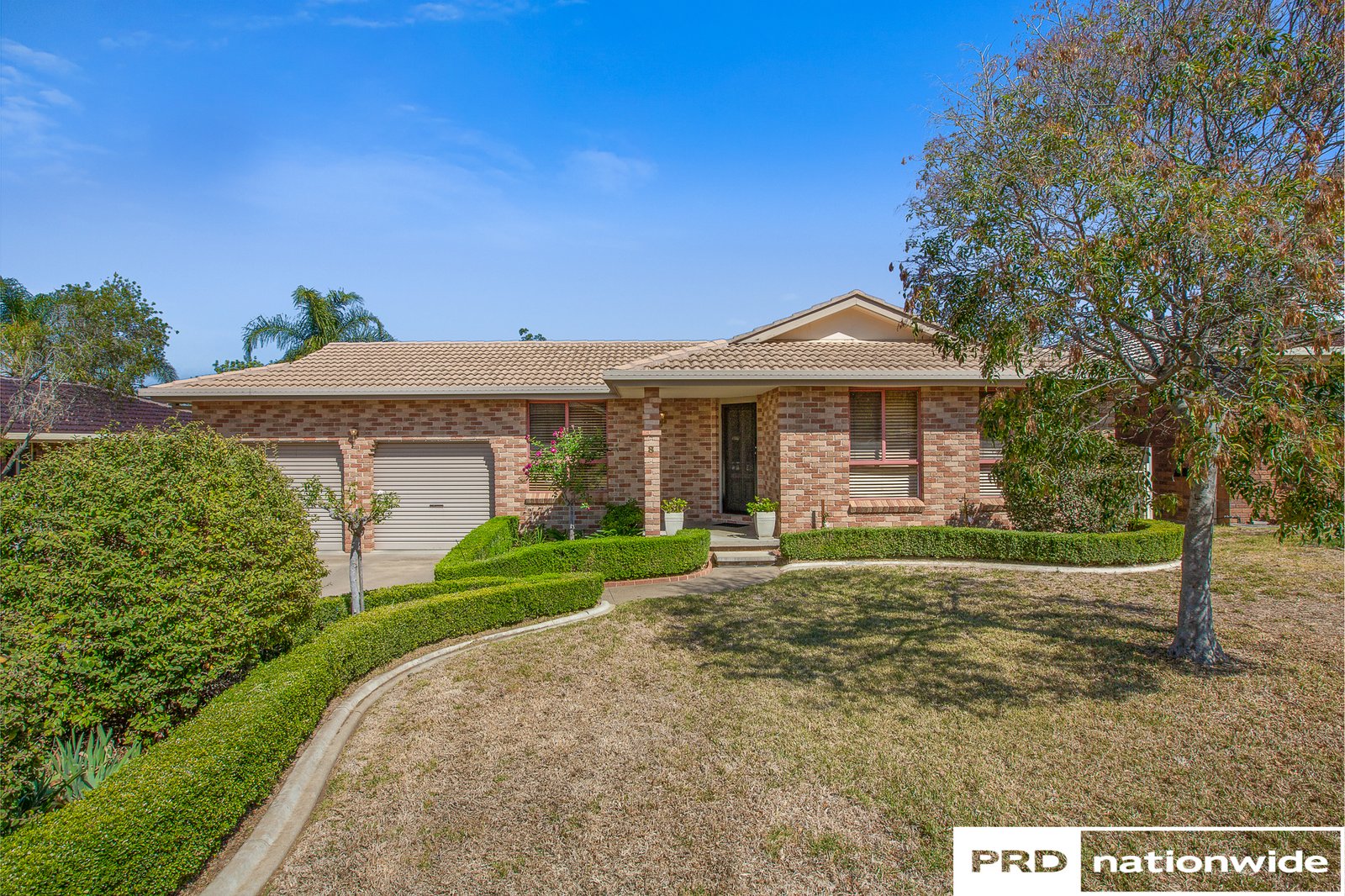 8 Dibar Drive TAMWORTH 3