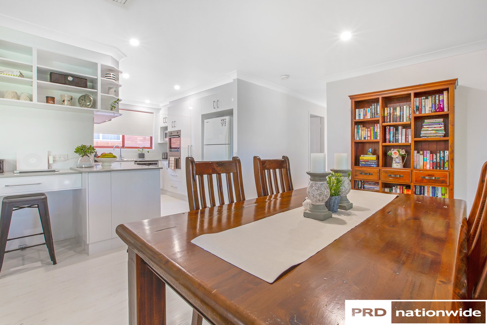 8 Dibar Drive TAMWORTH 14