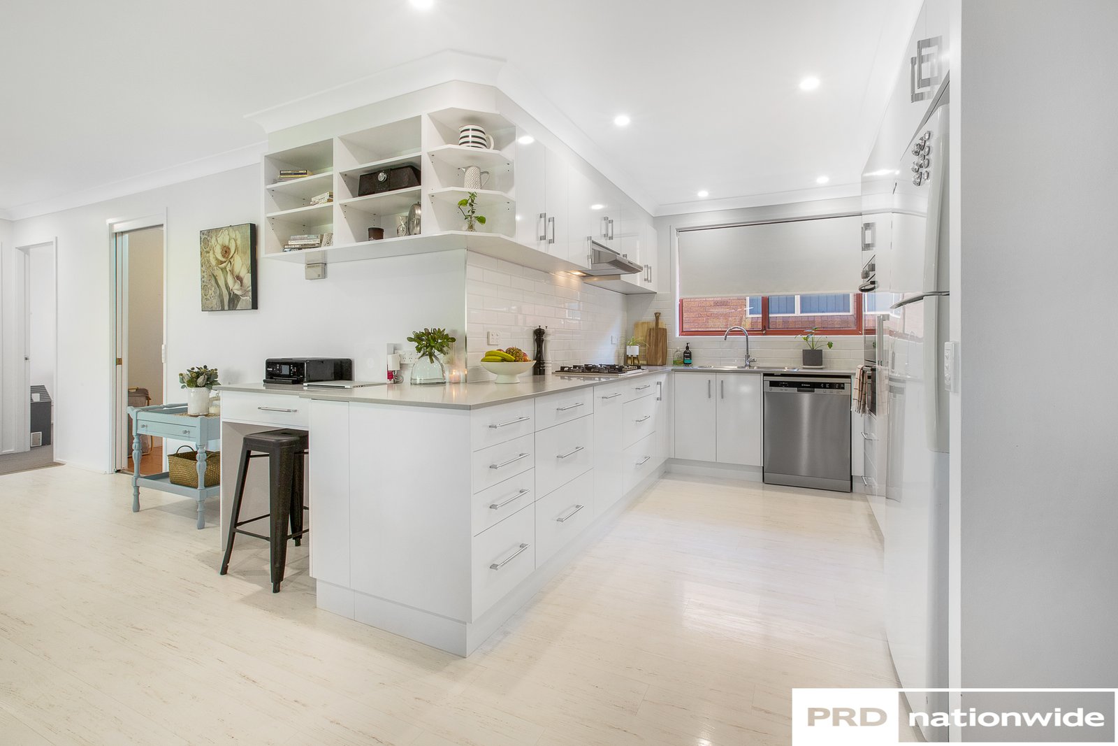 8 Dibar Drive TAMWORTH 16