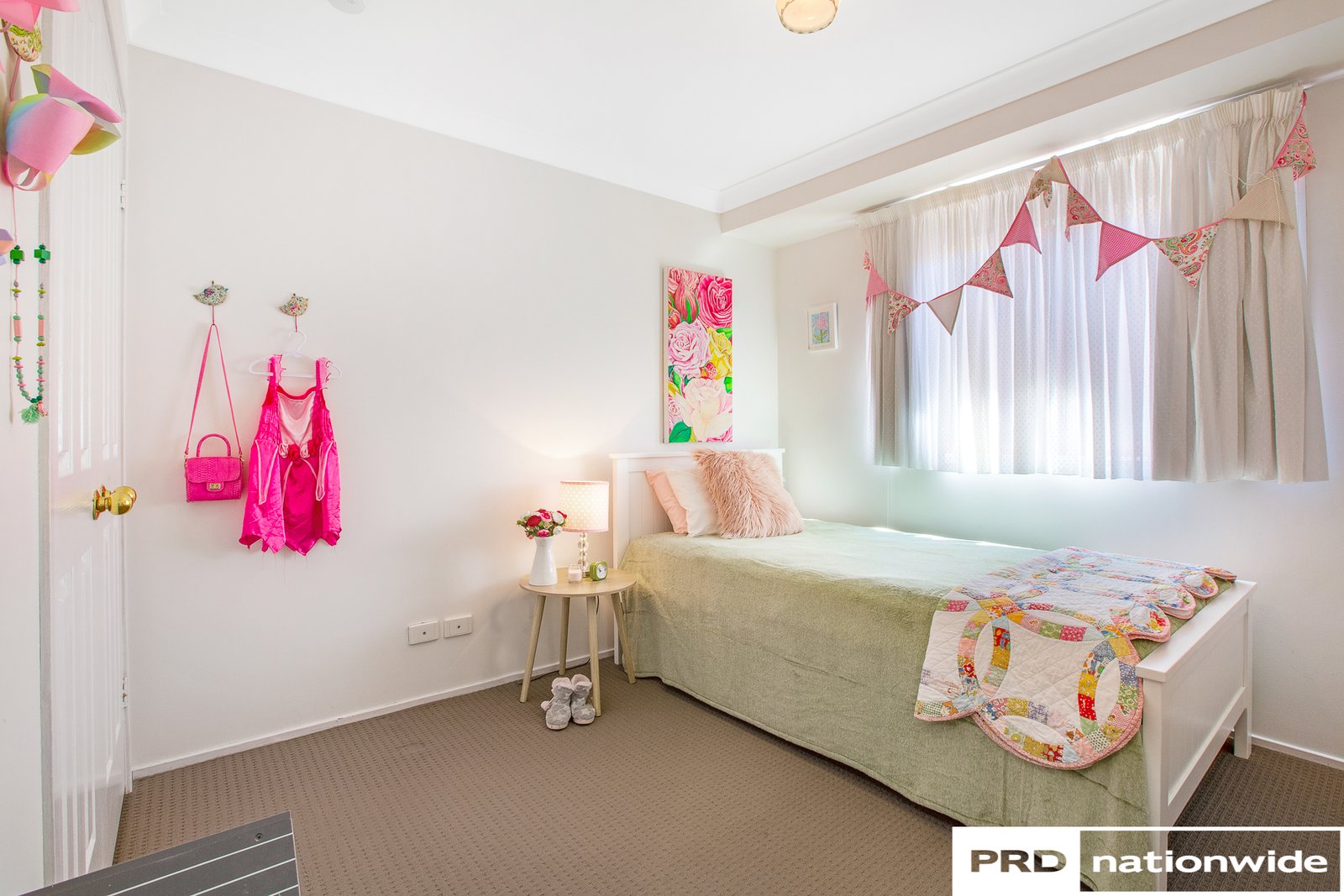 8 Dibar Drive TAMWORTH 18