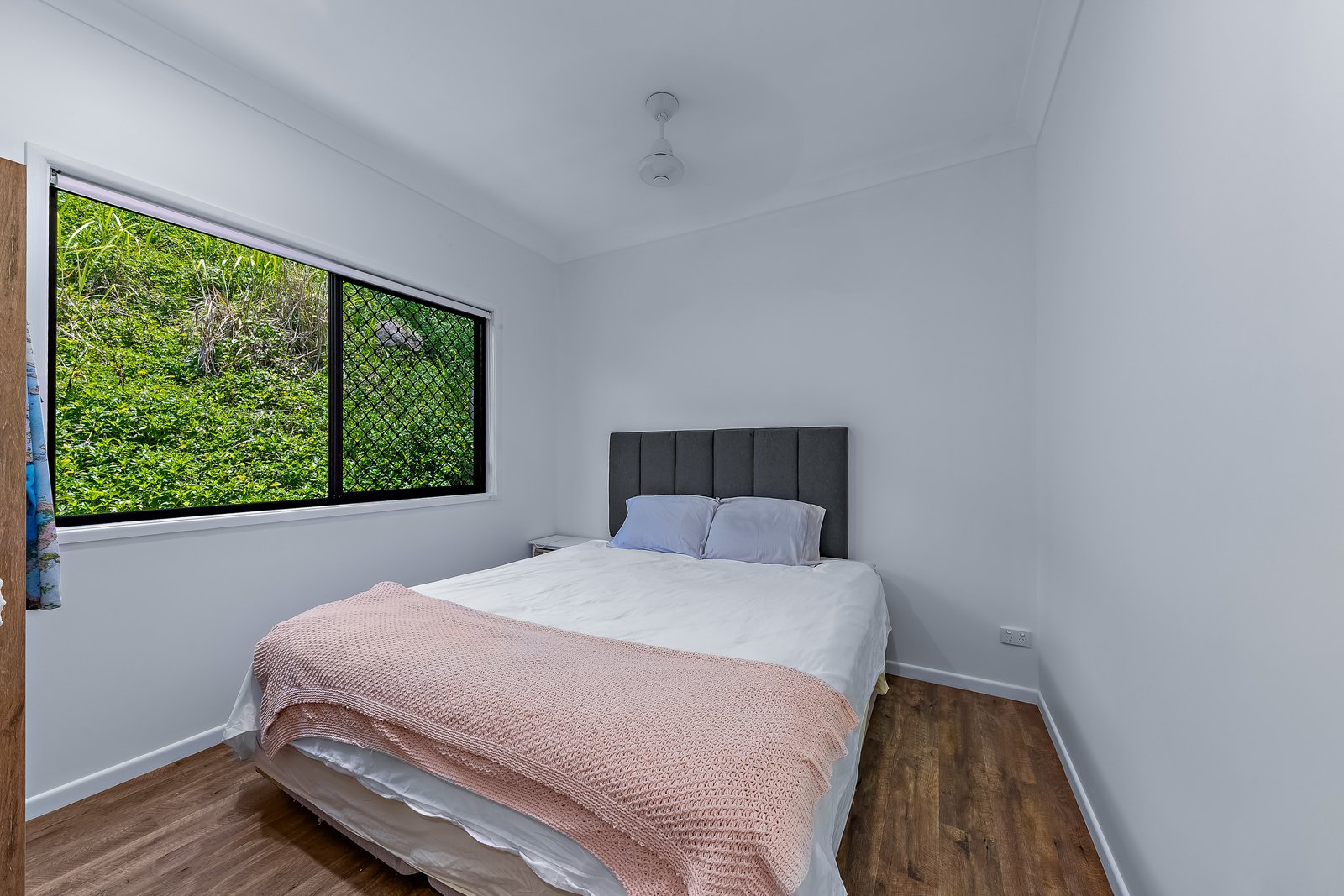8 Dixon Place CANNONVALE 4