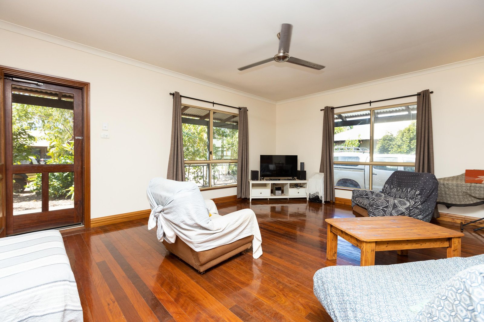 8 Dolby Road CABLE BEACH 14
