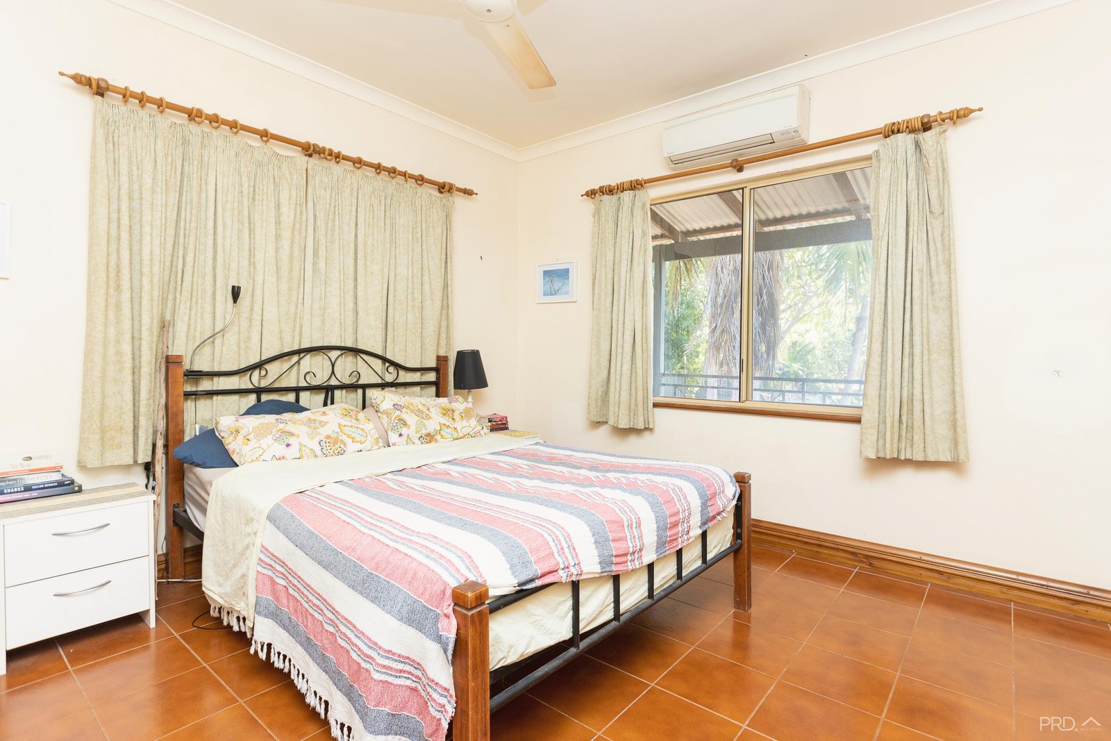 8 Dolby Road CABLE BEACH 25