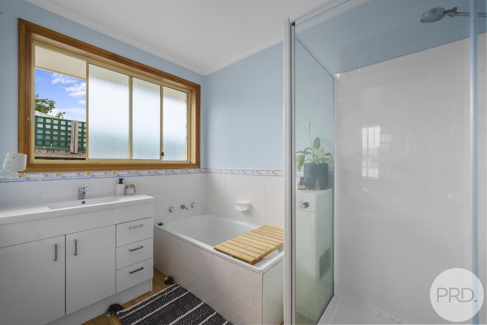 8 Dollery Court BRIGHTON 16