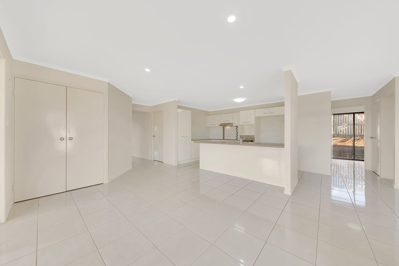 8 Don Cameron Drive CALLIOPE 3