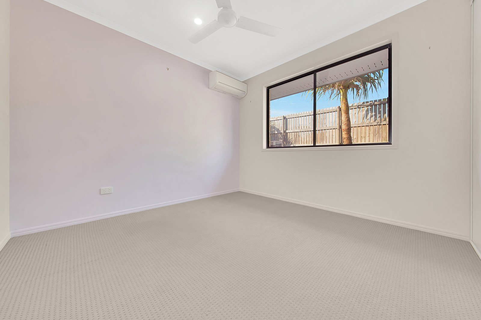 8 Don Cameron Drive CALLIOPE 9