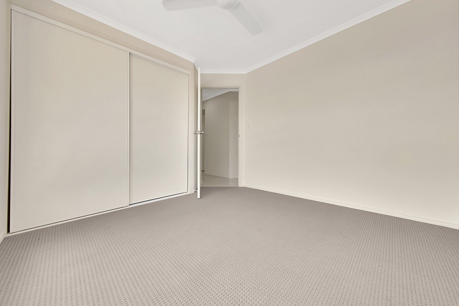 8 Don Cameron Drive CALLIOPE 11