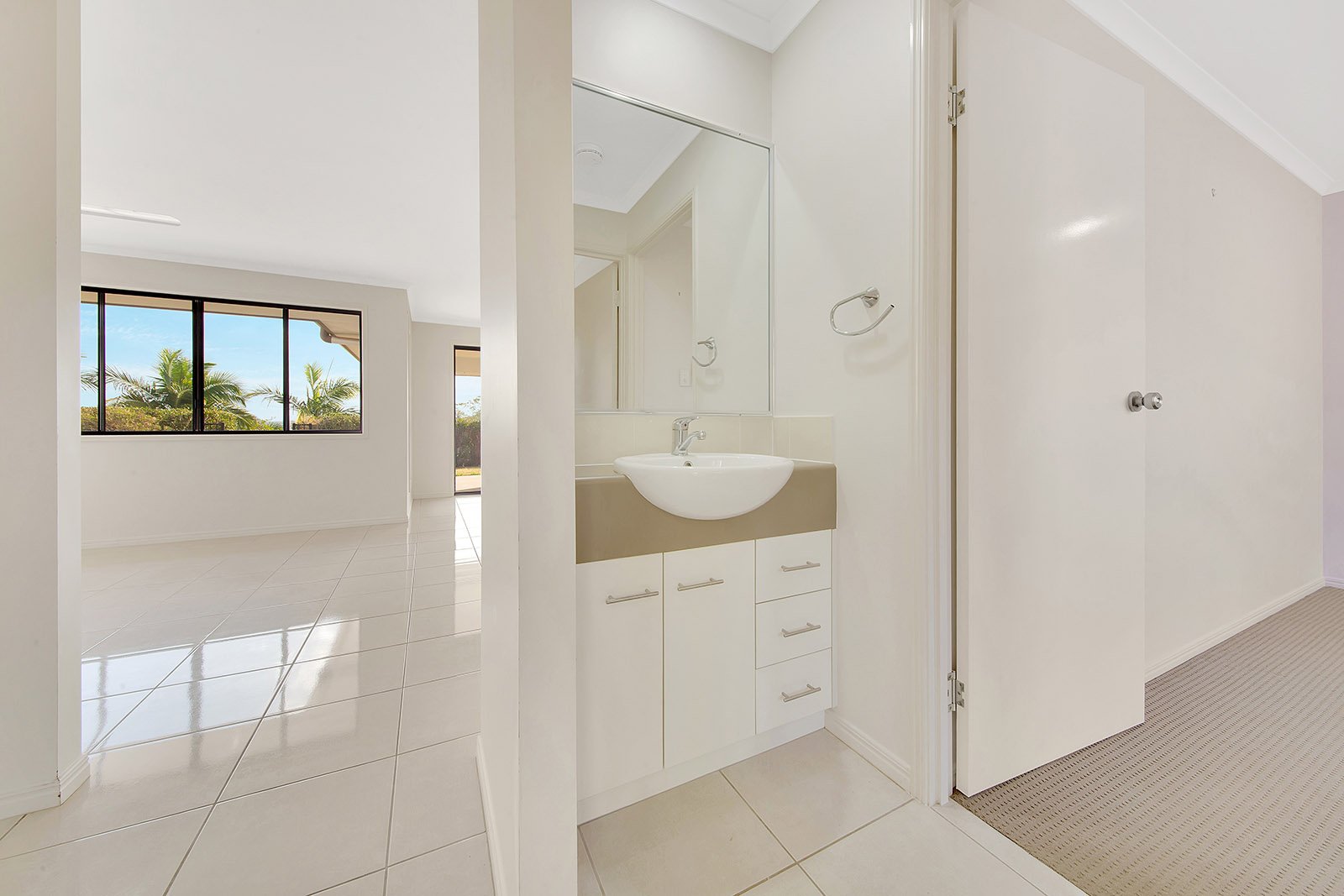 8 Don Cameron Drive CALLIOPE 14