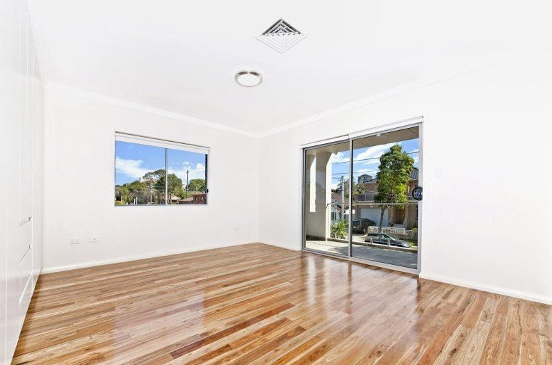 8 Donald Street HURSTVILLE 7