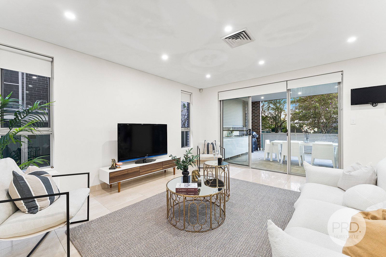 8 Donald Street HURSTVILLE 2