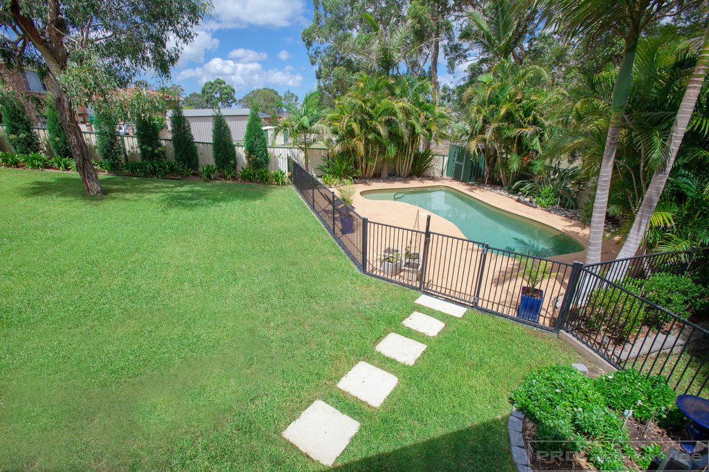 8 Doran Close THORNTON 10