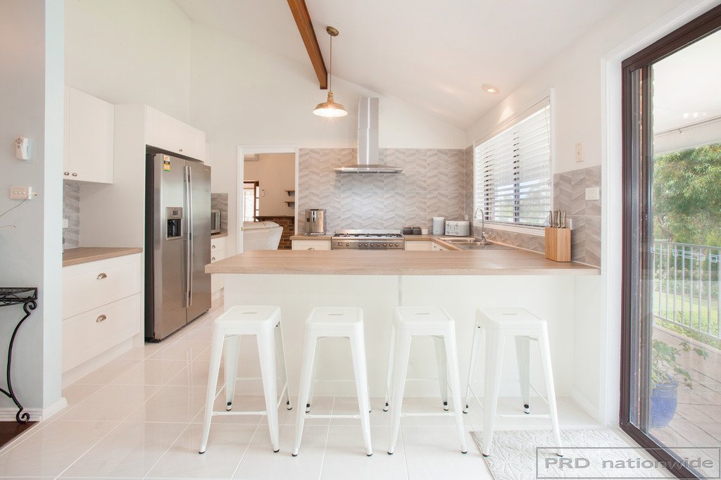 8 Doran Close THORNTON 16